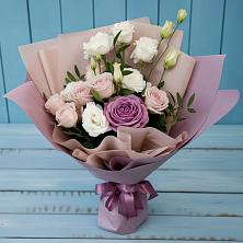Букет цветов из:  Розы и Лизиантусы в Фаустово