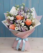 Букет цветов из:  Лизиантусы, Розы, Альстромерии и Гипсофила в Фаустово