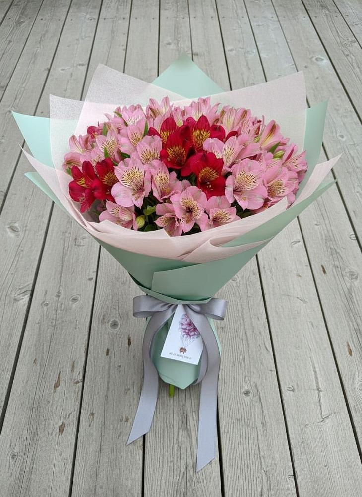 Букет цветов из: Альстромерии в Фаустово