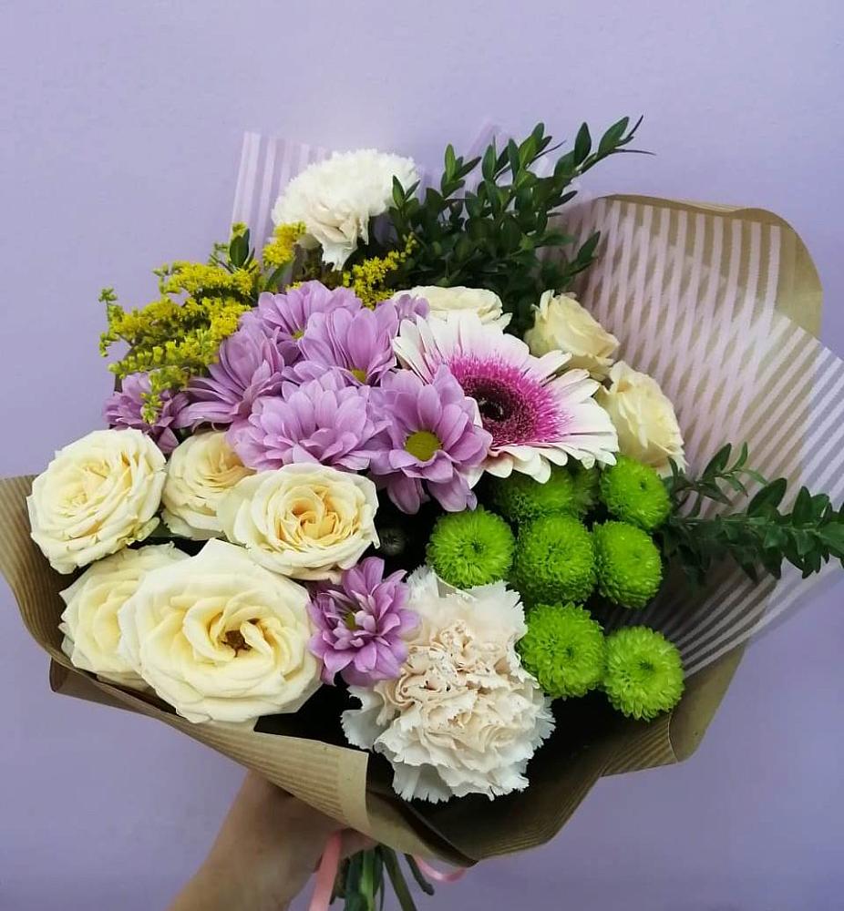 Букет цветов из: Хризантемы, Розы, Гвоздики и Герберы в Фаустово