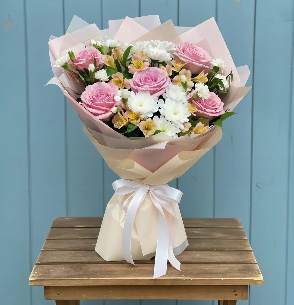 Букет цветов из: Гвоздики, Орхидеи и Розы в Фаустово