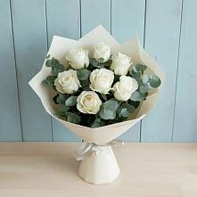 Букет Белые розы в Эвкалипте в Фаустово