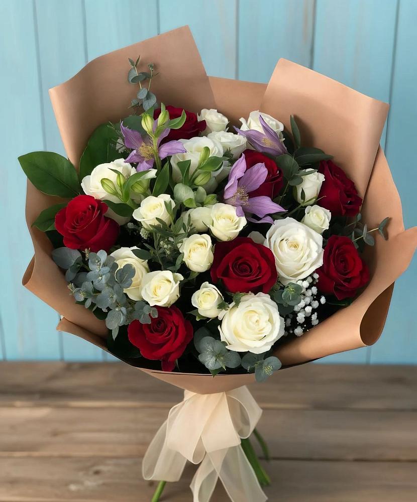 Букет цветов из: Розы и Альстромерии в Фаустово