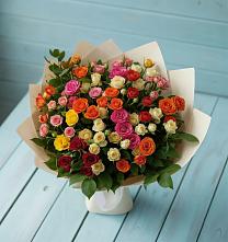 Букет Микс из разноцветных кустовых роз в Фаустово