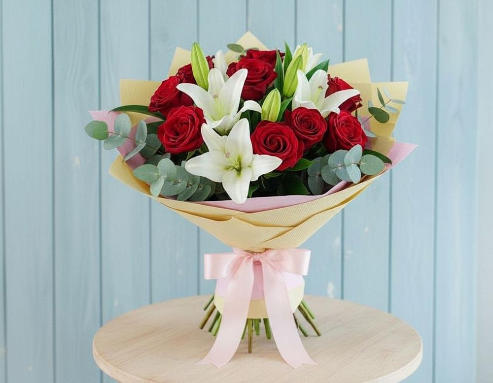 Букет цветов из: Лилии и Розы в Фаустово